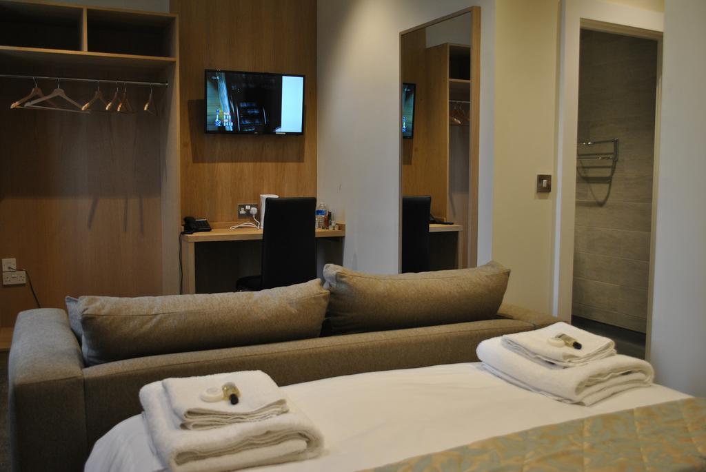 Hotel Dreams